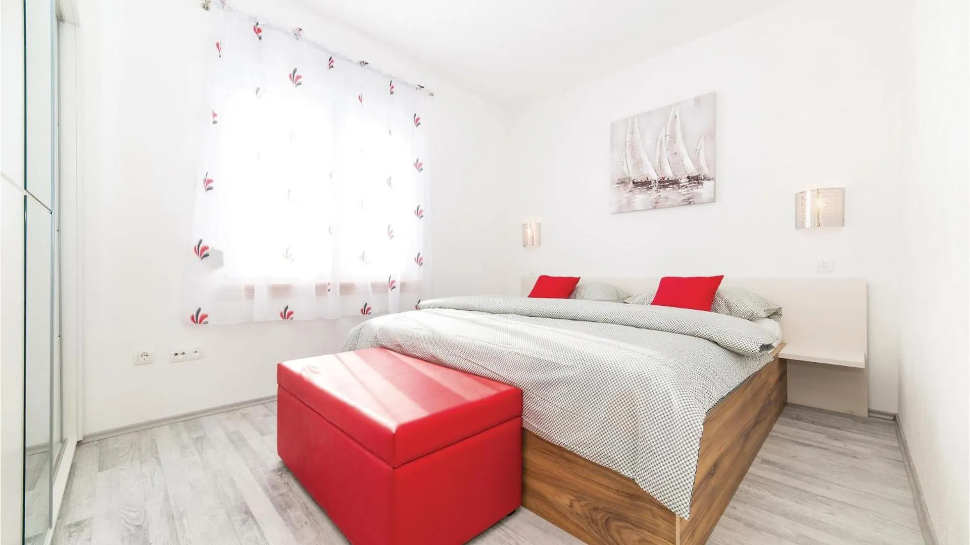 Beautiful Home In Kastel Stari With Kitchen Kastela Holiday home