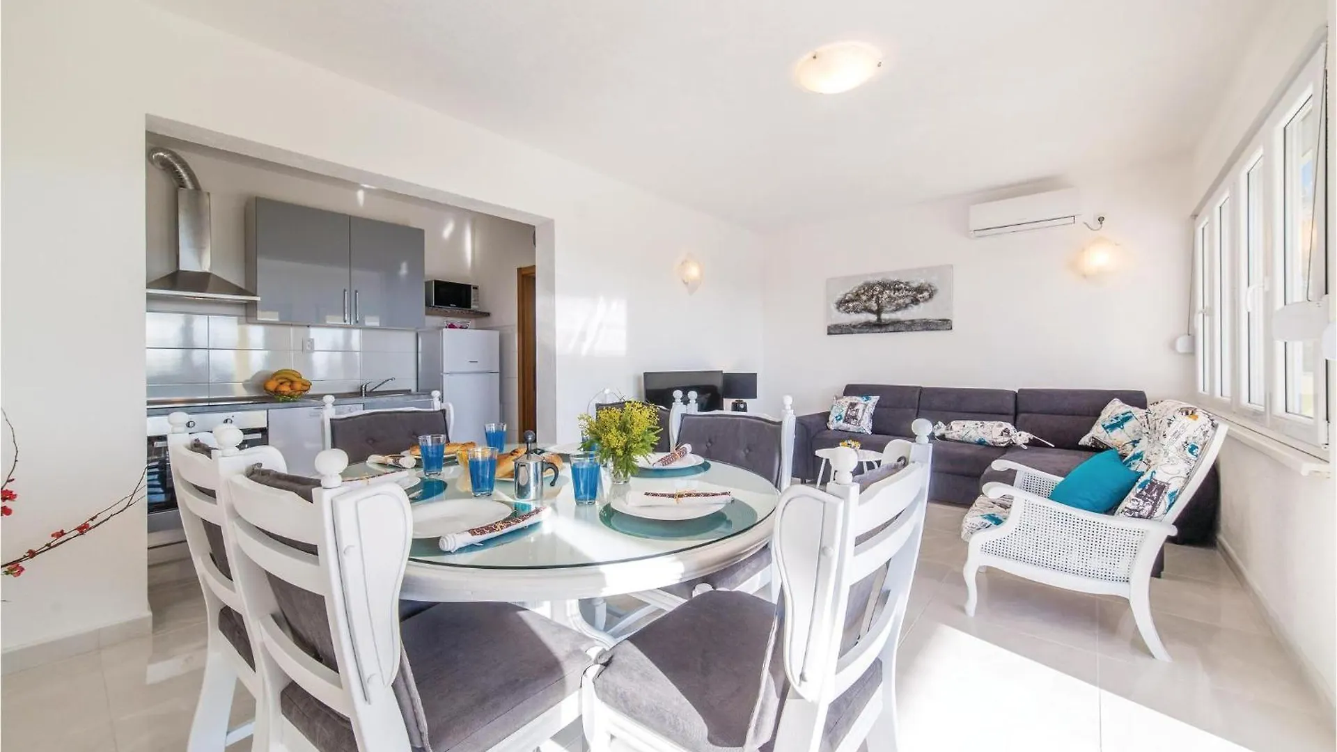 Beautiful Home In Kastel Stari With Kitchen Kastela