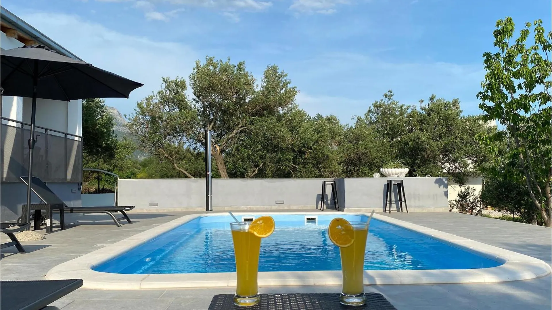 Beautiful Home In Kastel Stari With Kitchen Kastela Holiday home